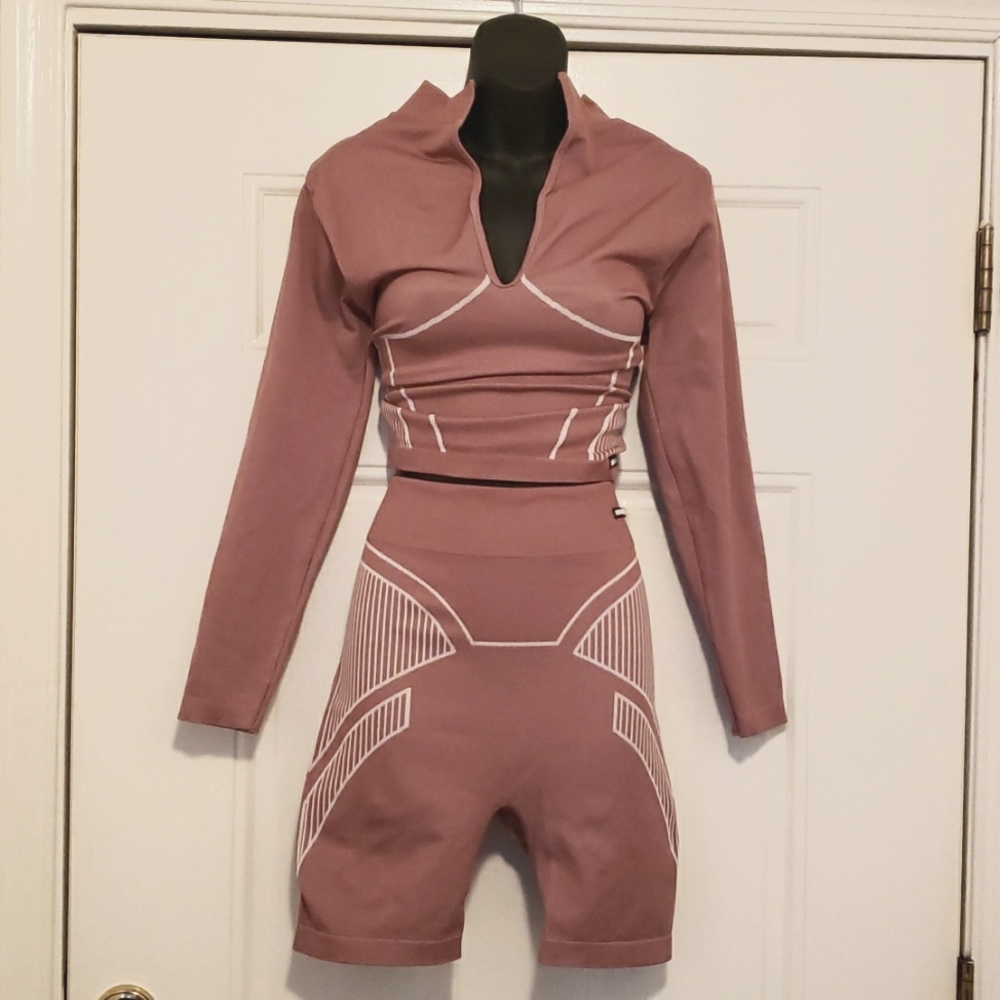 PRETTYLITTLETHINGS SPORT